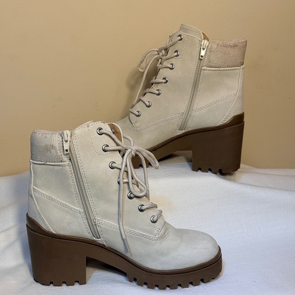 Wild Pair Shoes - Wild Pair Bentlip Combat Boots Size 7 Cream Lace Up Side Zip Lug Sole Block Heel